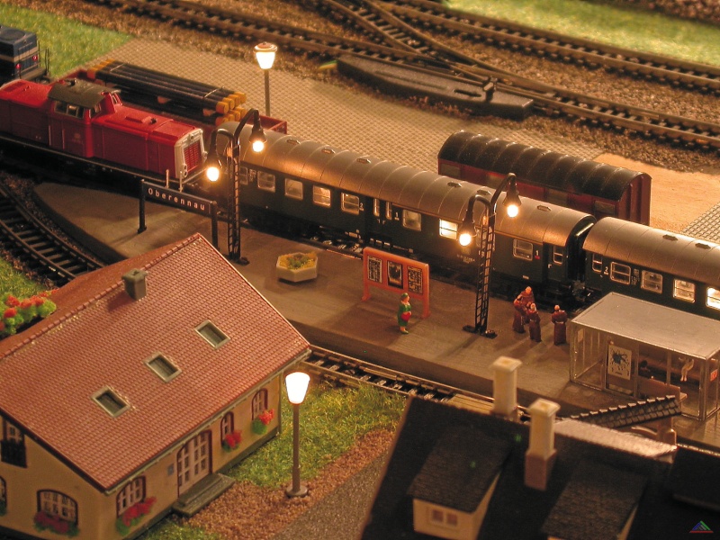 066 Blick aus Richtung Dorf.JPG - Der Blick aus Richtung Dorf auf den Bahnhof